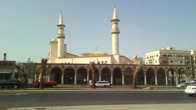 مسجد المنارتين