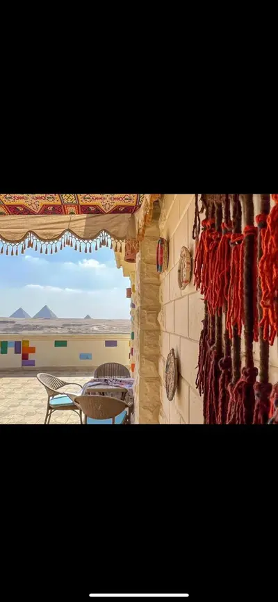 إن أتلانتس بيراميدز إن