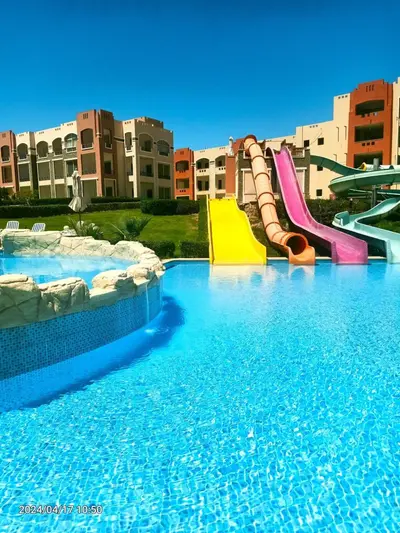 أويستر باي بيتش سويتس