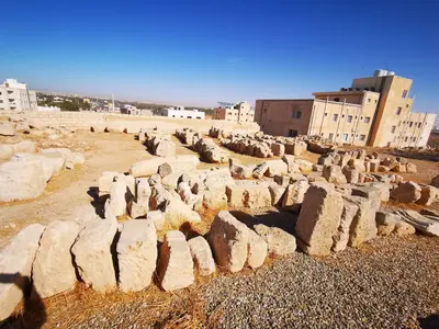 فنادق القسطل